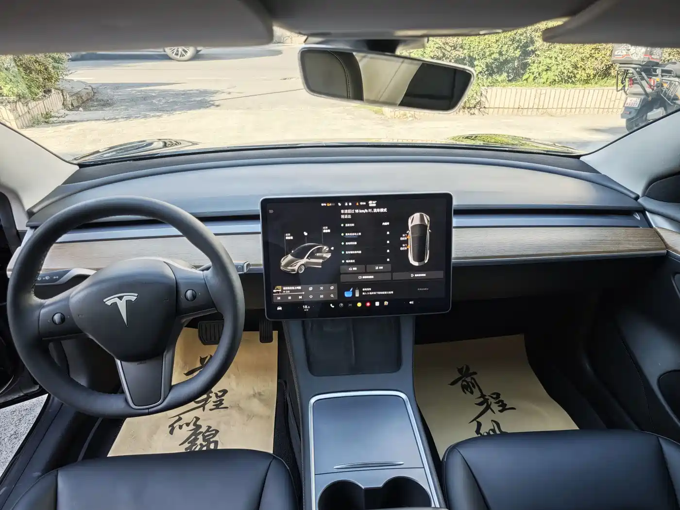 Фото 8 - Tesla Model 3