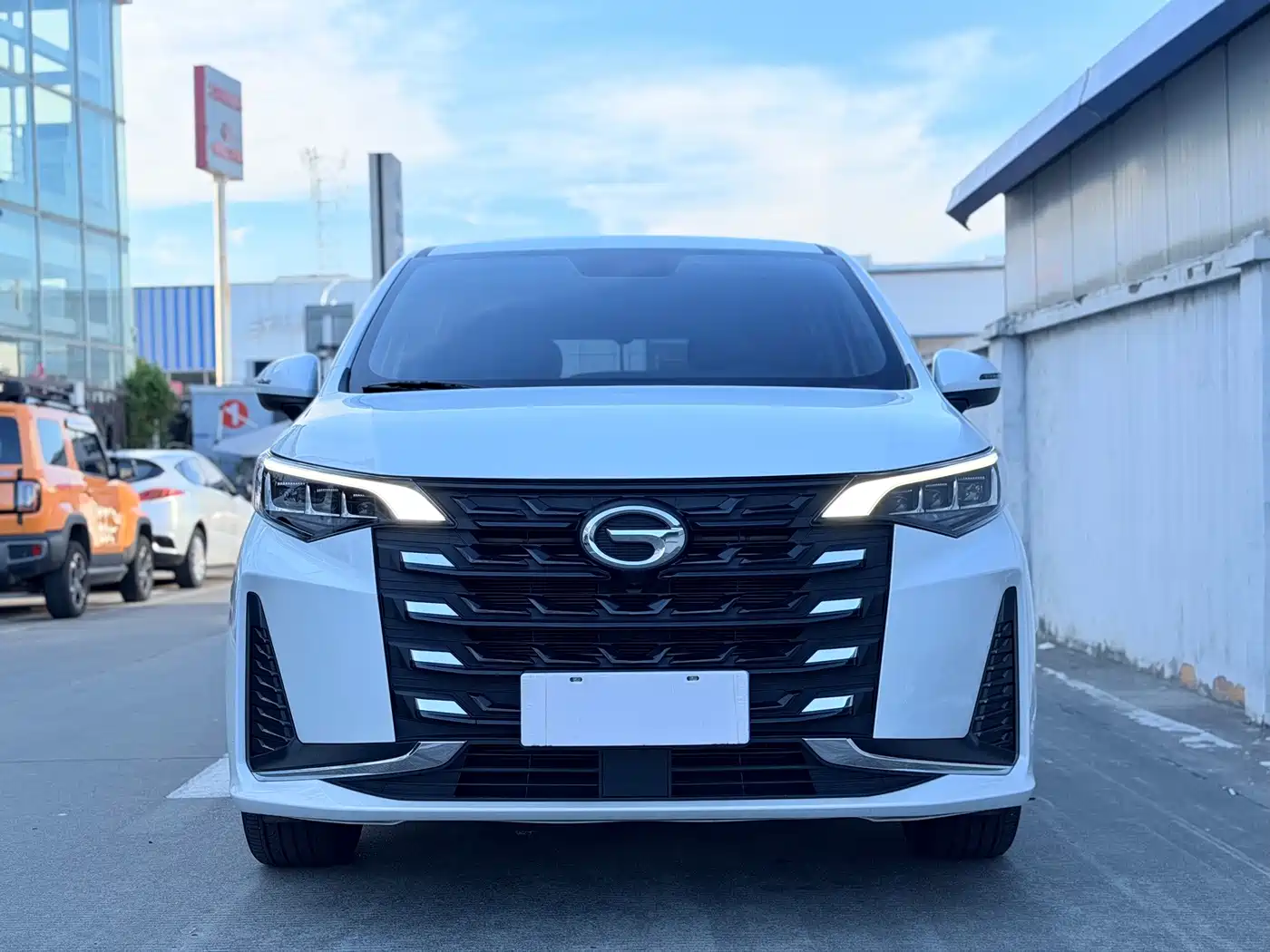 Фото 2 - GAC Trumpchi Trumpchi M6