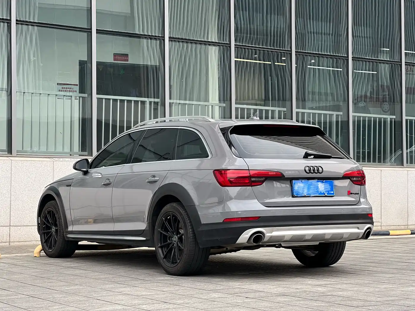 Audi A4 (Import) 2017 2017 45 TFSI allroad quattro Fashion