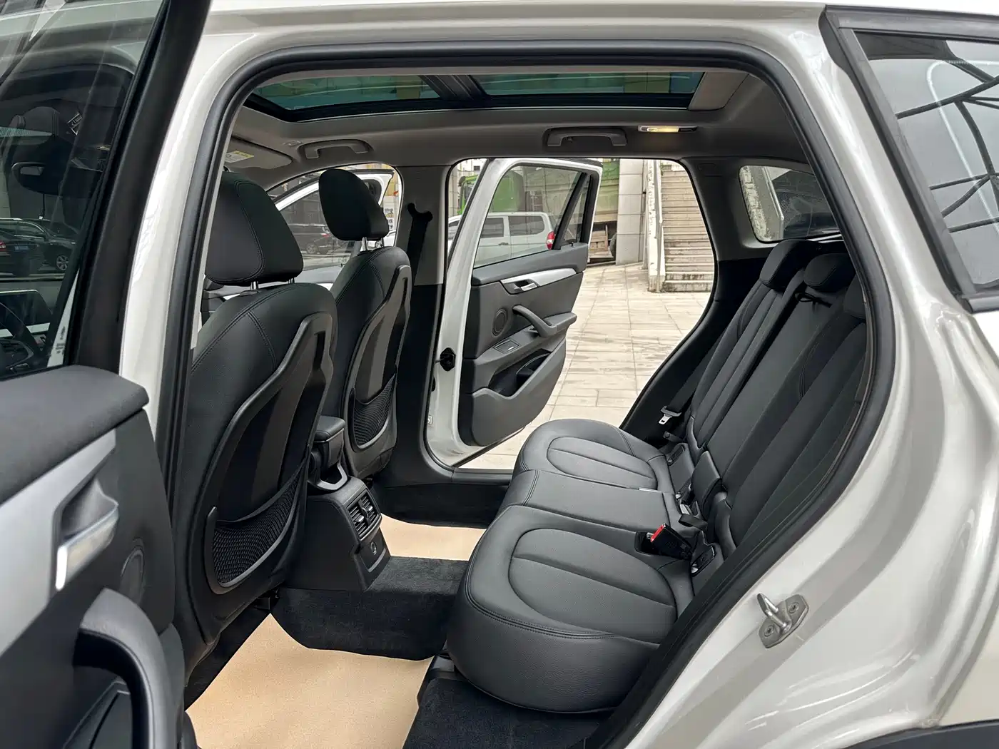 BMW X1 2018 sDrive18Li Fashion Model фото 19