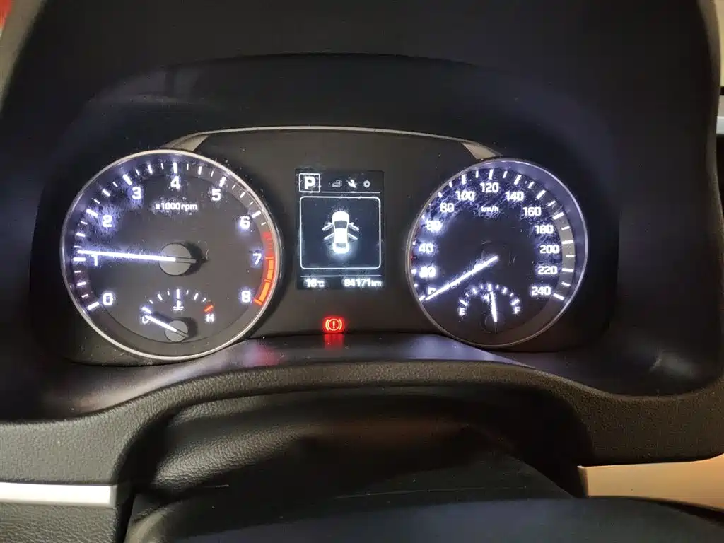 Hyundai Elantra 2016 Model 1.6L Automatic Smart Elite фото 12