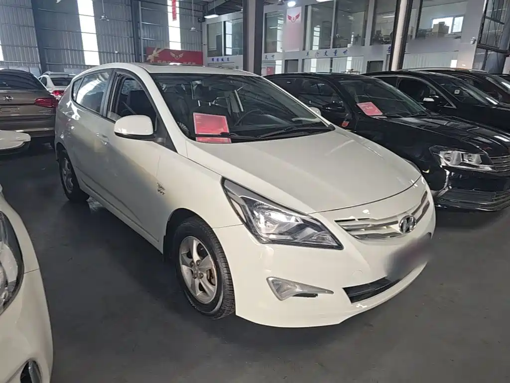 Hyundai Reina 2016 2014 Model 1.4L Automatic GLX
