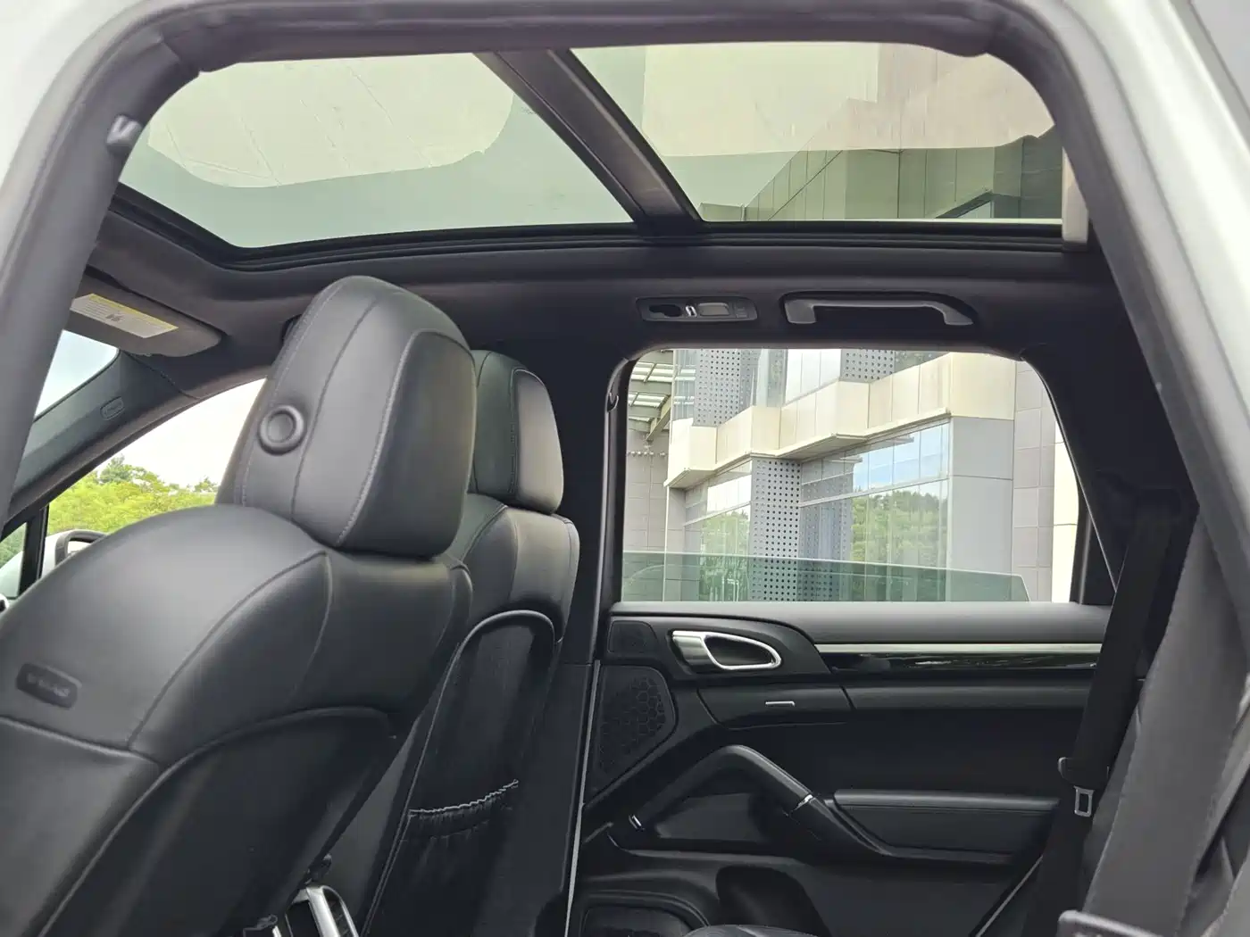 صورة 4 - Porsche Cayenne