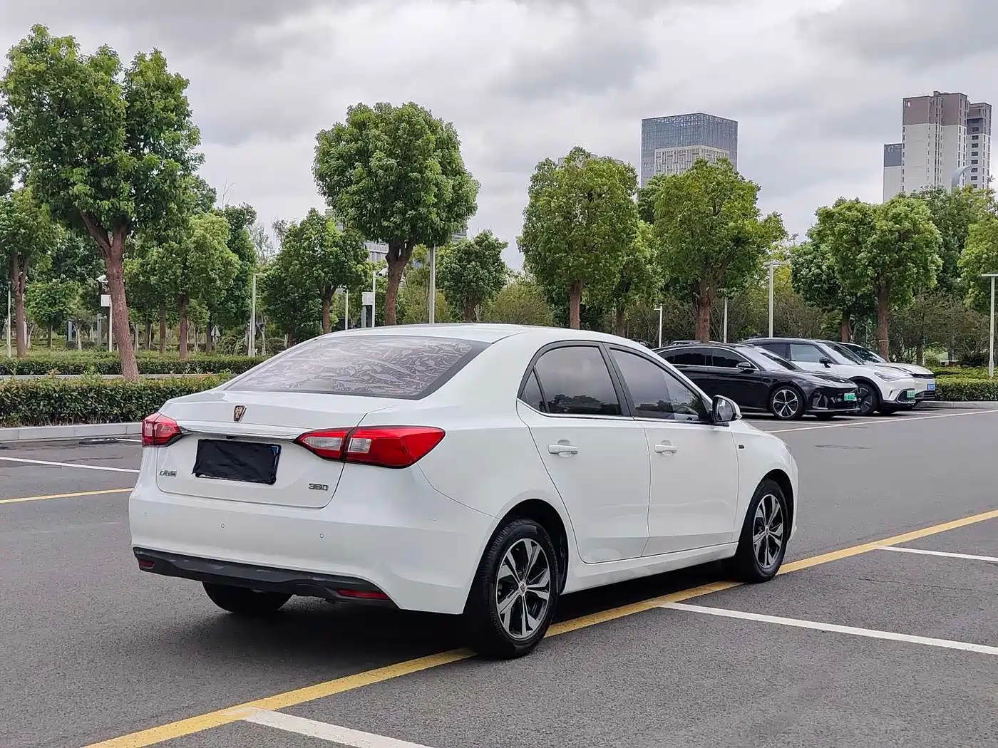 Roewe 360 2017 2017 1.5L Auto Luxury Edition