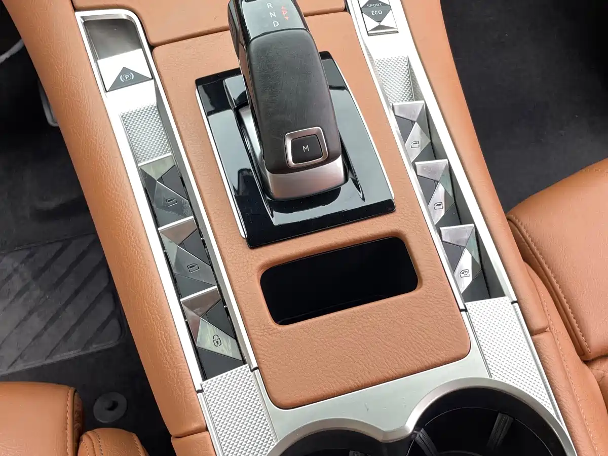DS 7 2018 2018 45THP Rivoli Pioneer Edition