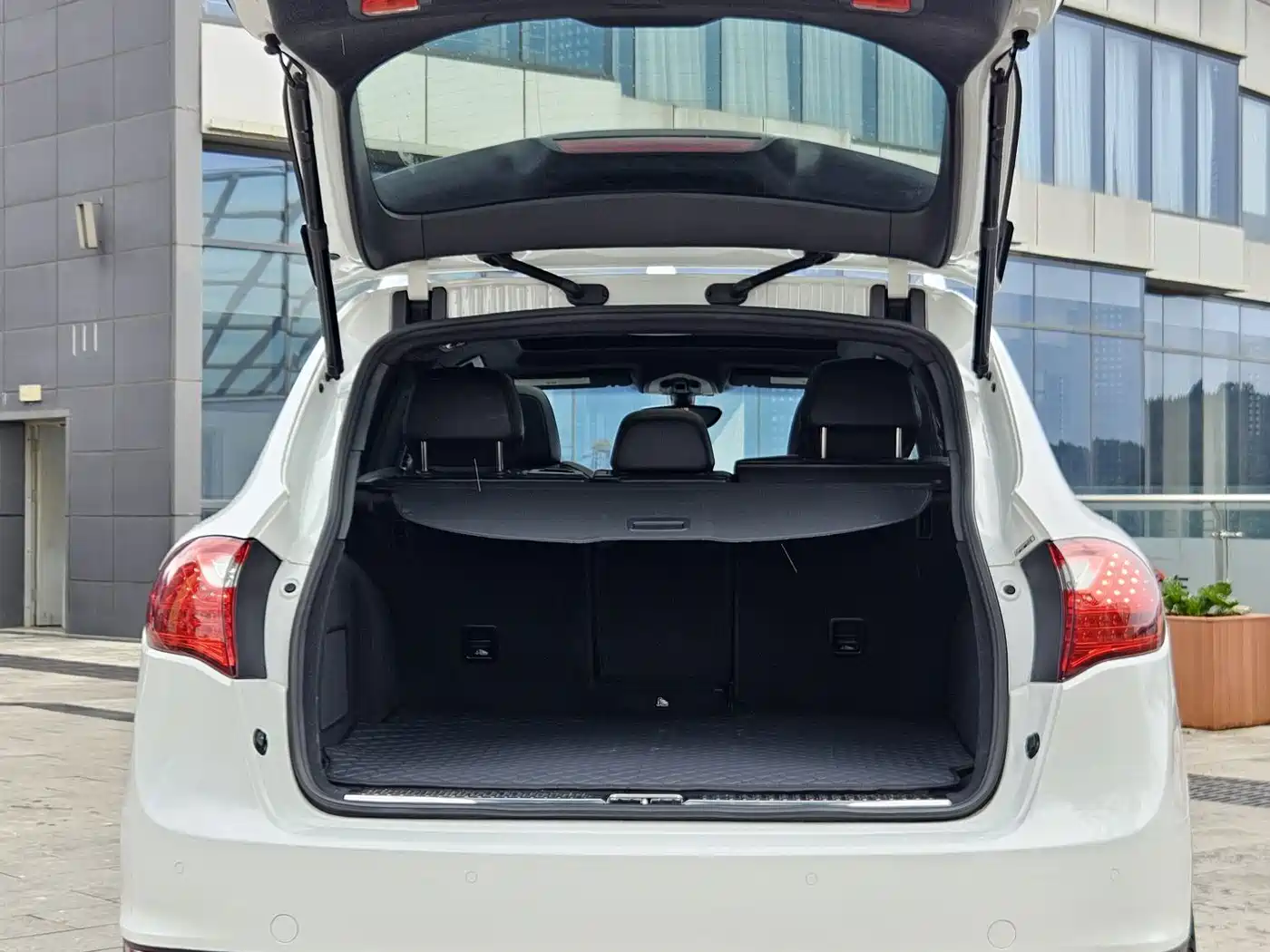 صورة 27 - Porsche Cayenne