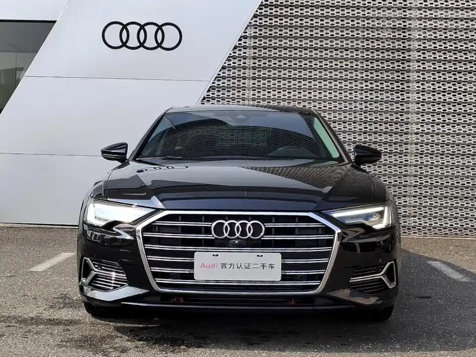 Audi A6L 2023 45 TFSI Premium Selection Elegance фото 2