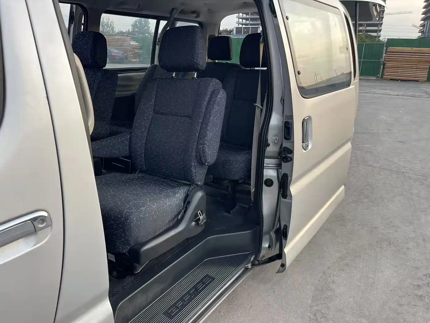 Jinbei Grace 2014 2015 2.0L Classic Edition Standard Model Long Wheelbase 7/9-Seater