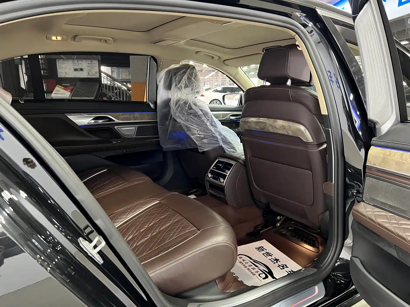 BMW 7 Series 2019 Facelift 740Li Leading Luxury Package фото 10