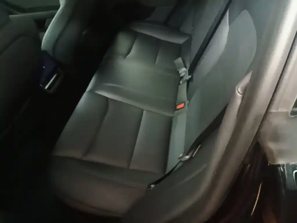 Фото 17 - Tesla Model 3