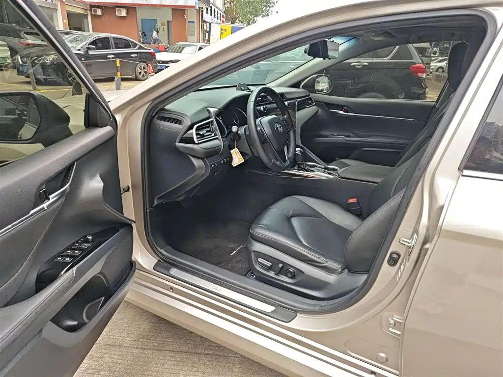 Toyota Camry 2019 Facelift 2.0G Luxury Edition фото 12