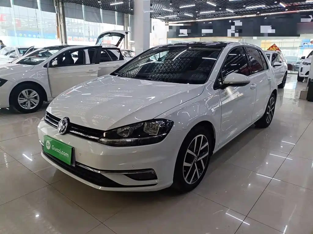 Volkswagen Golf 2020 Beloved Edition 200TSI DSG Comfort Progressive