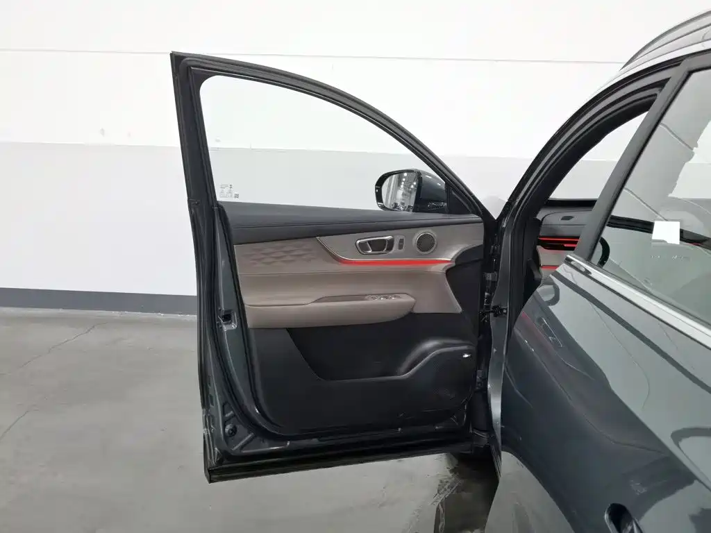 Chery Fengyun Fengyun T8 2025 2025 1.5T 130km Premium Edition 5-Seater