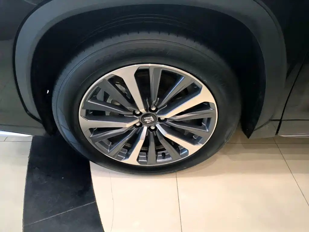 Toyota Crown Kluger 2025 2024 2.5L HEV 4WD Luxury Edition