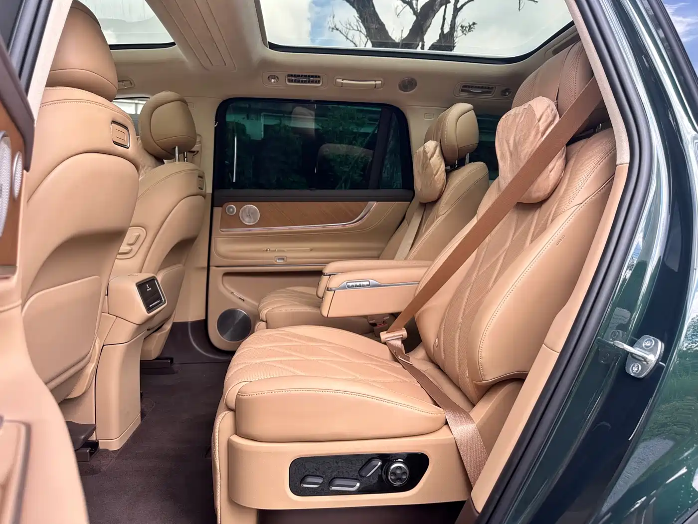 Aito M9 2026 2025 Extended Range Ultra 52kWh 6-Seater