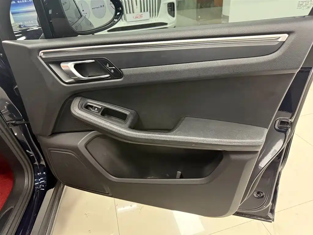 Porsche Macan, миниатюра 15