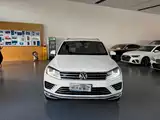Фото 1 - Volkswagen Touareg