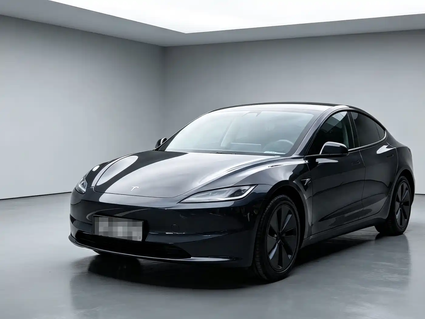 Tesla Model 3 2025