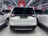 Фото 10 - Ford Edge