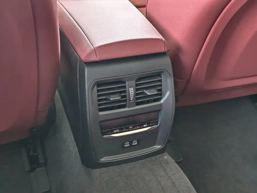BMW i3 2026 2025 eDrive 35 L