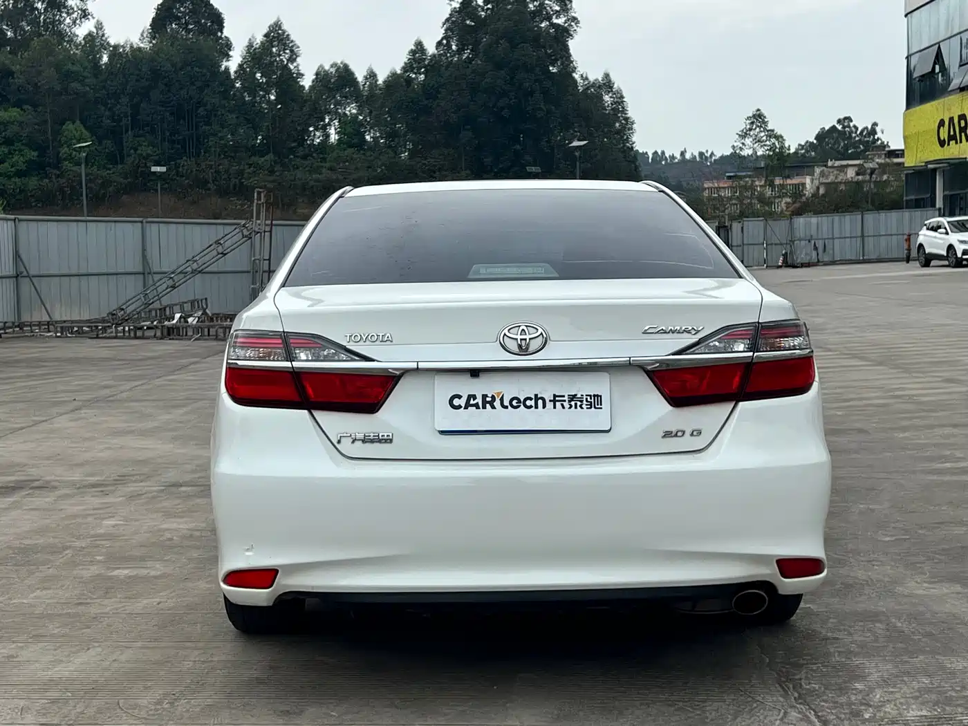 Toyota Camry 2015 2.0G Leading Edition фото 7
