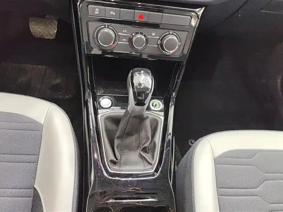 Volkswagen Tharu 2025 Model Rising Star 300TSI Aspiration Edition фото 16