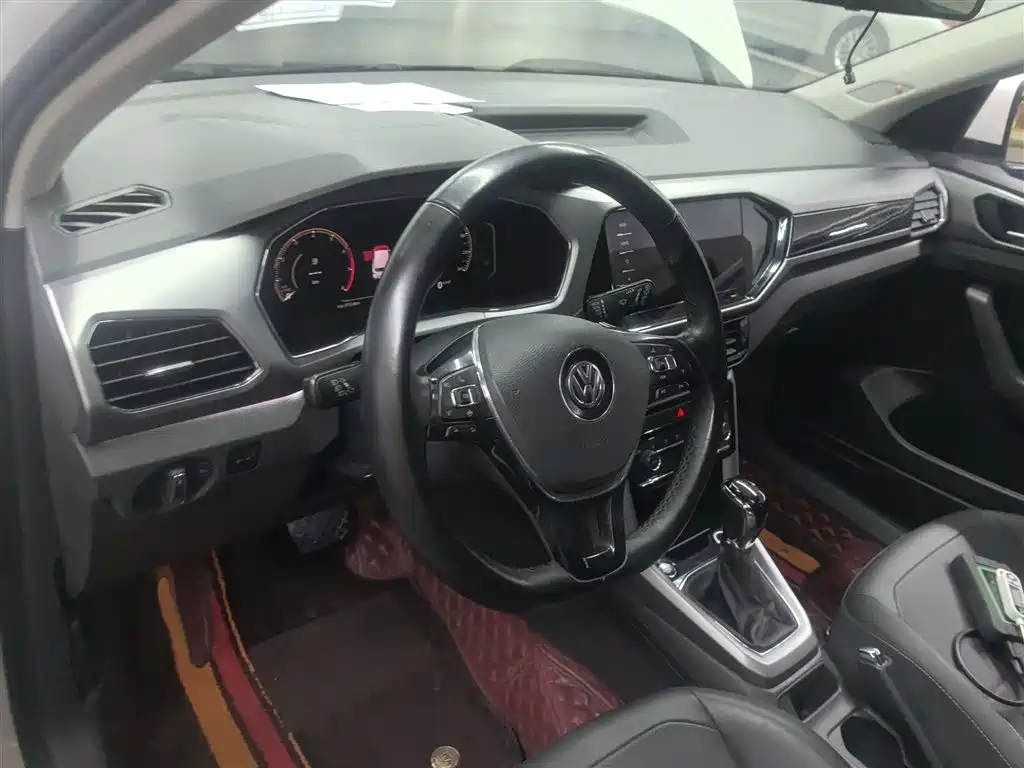 Volkswagen T-Cross 2019 280TSI DSG Luxury Edition фото 11