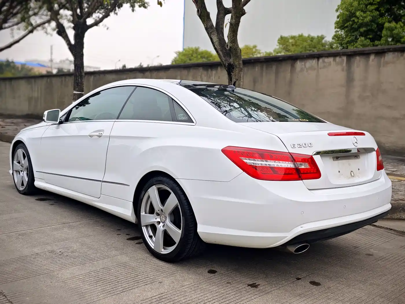 Mercedes-Benz E-Class (Import) 2012 E 200 CGI Coupe фото 8