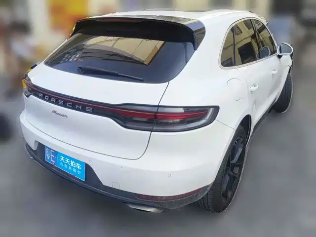 Porsche Macan 2018 Macan 2.0T — фото 2