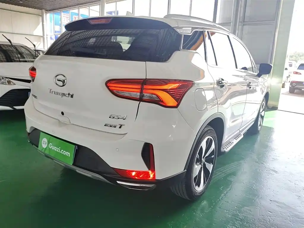 GAC Trumpchi Trumpchi GS4 2018 235T Automatic 2WD Luxury Smart Connect Million Commemorative Edition фото 7