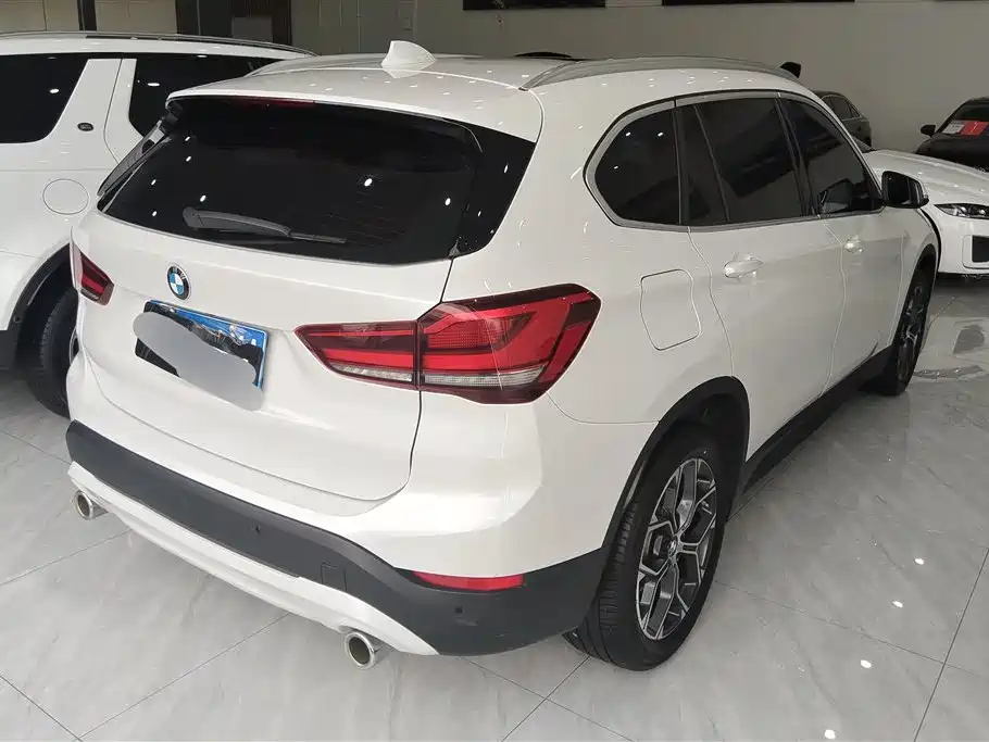 BMW X1 2020 sDrive25Li Leading Model фото 3