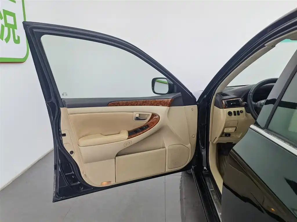 Toyota Crown 2007 2.5L Royal Special Edition фото 8