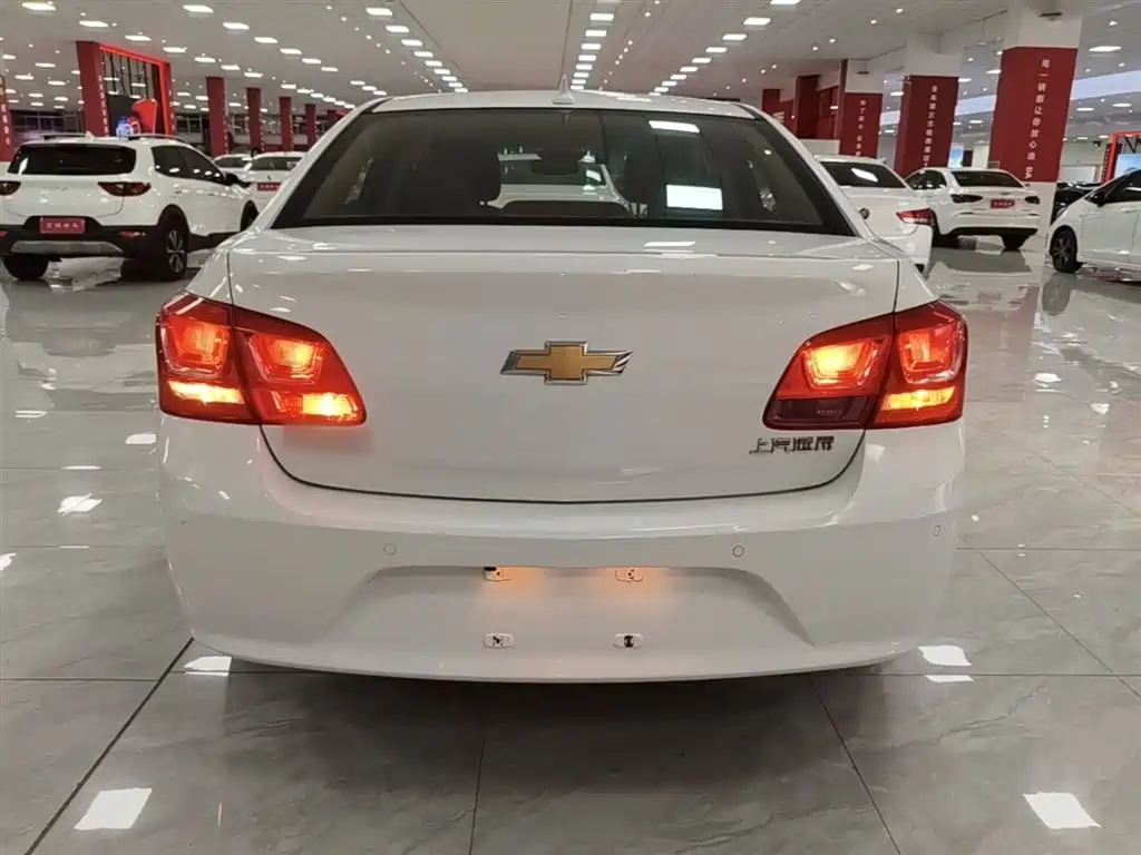 Chevrolet Cruze 2015 1.5L Classic SE AT фото 6