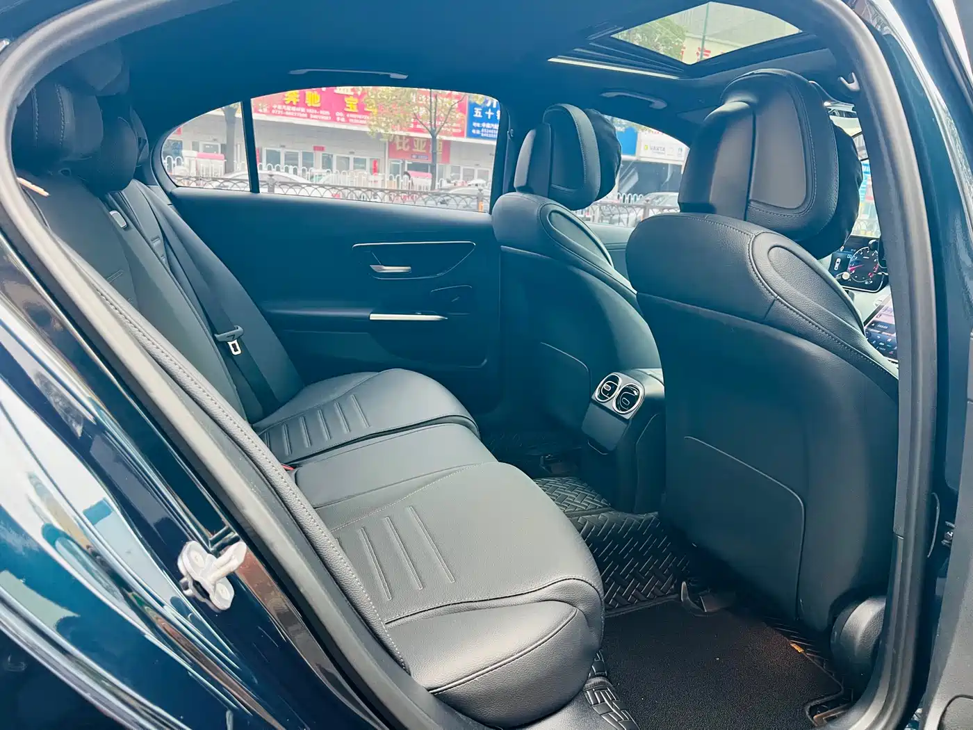 Mercedes-Benz C-Class 2024 C 200 L Sport Edition фото 10