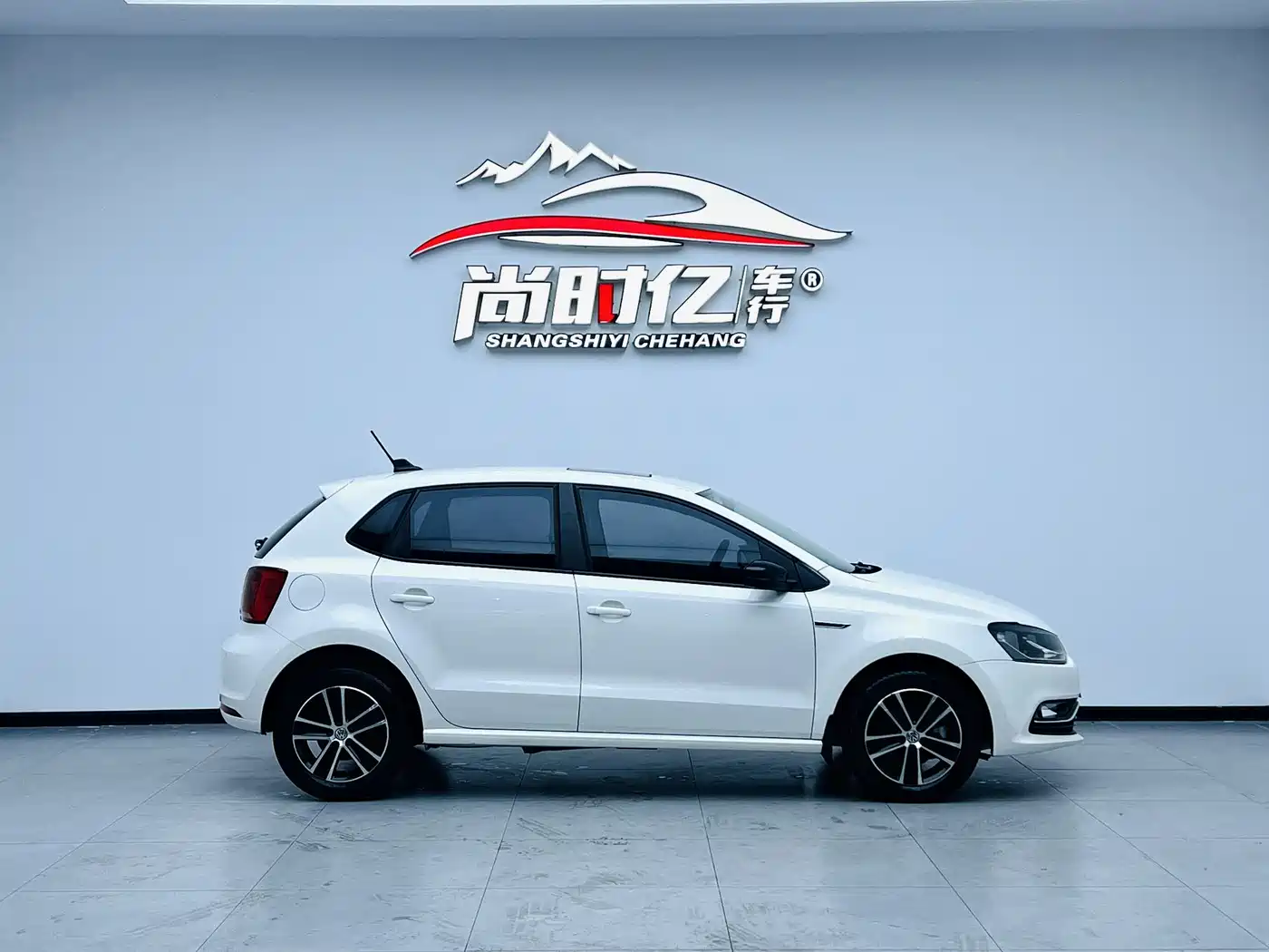 Volkswagen Polo 2014 1.6L Automatic 30th Anniversary Edition фото 8