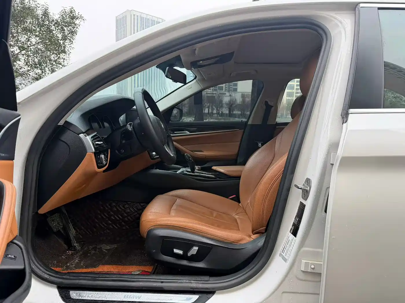 BMW 5 Series 2018 528Li Launch Special Edition фото 4