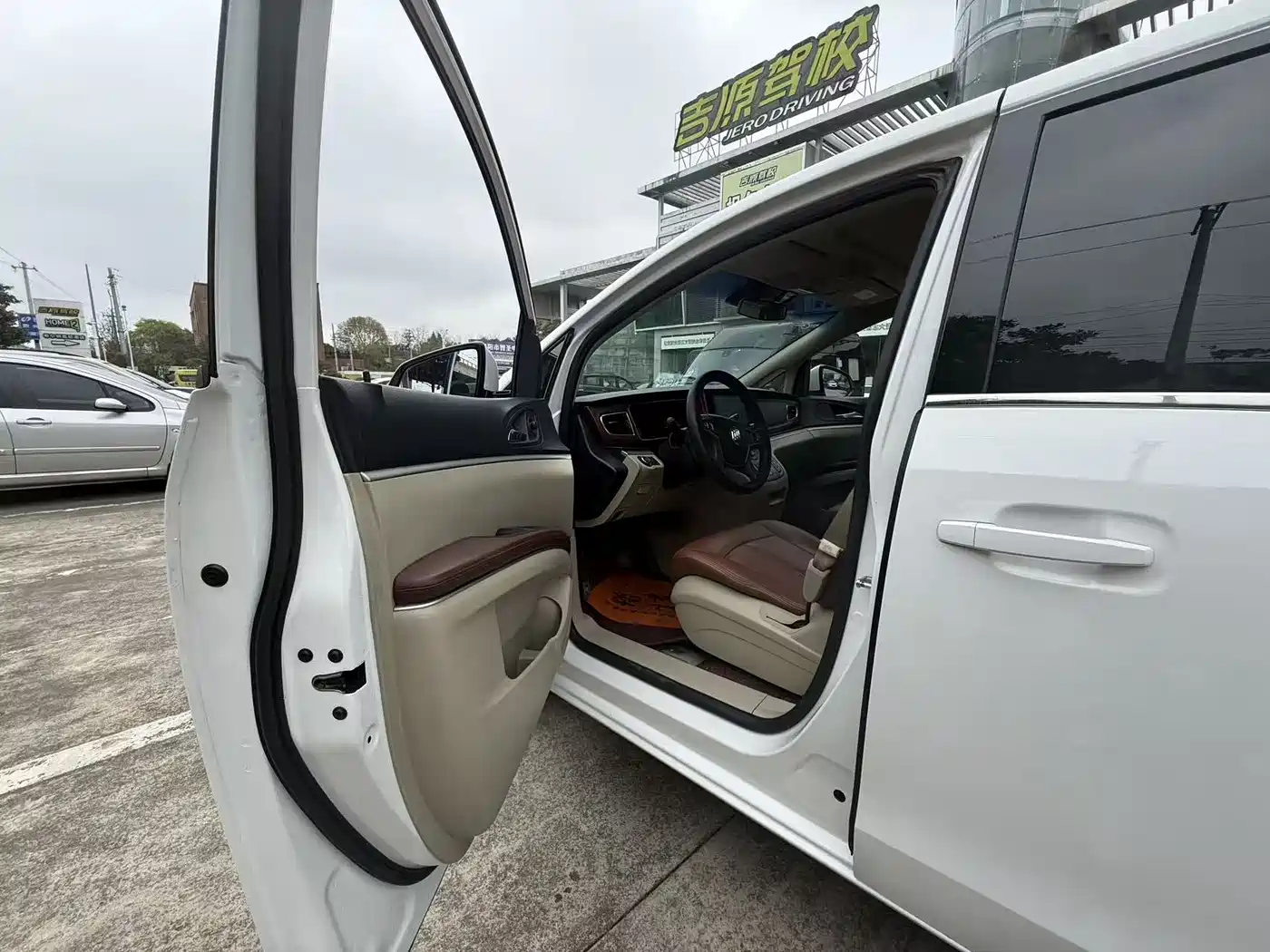Buick GL8 2017 25S Comfort China V фото 9