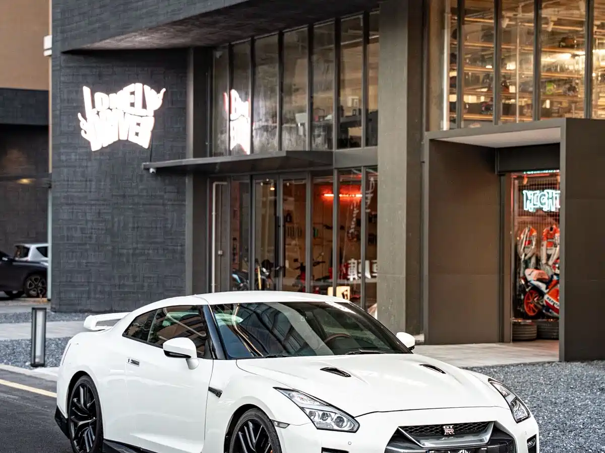 Nissan GT-R 2017 3.8T Flagship Edition фото 26