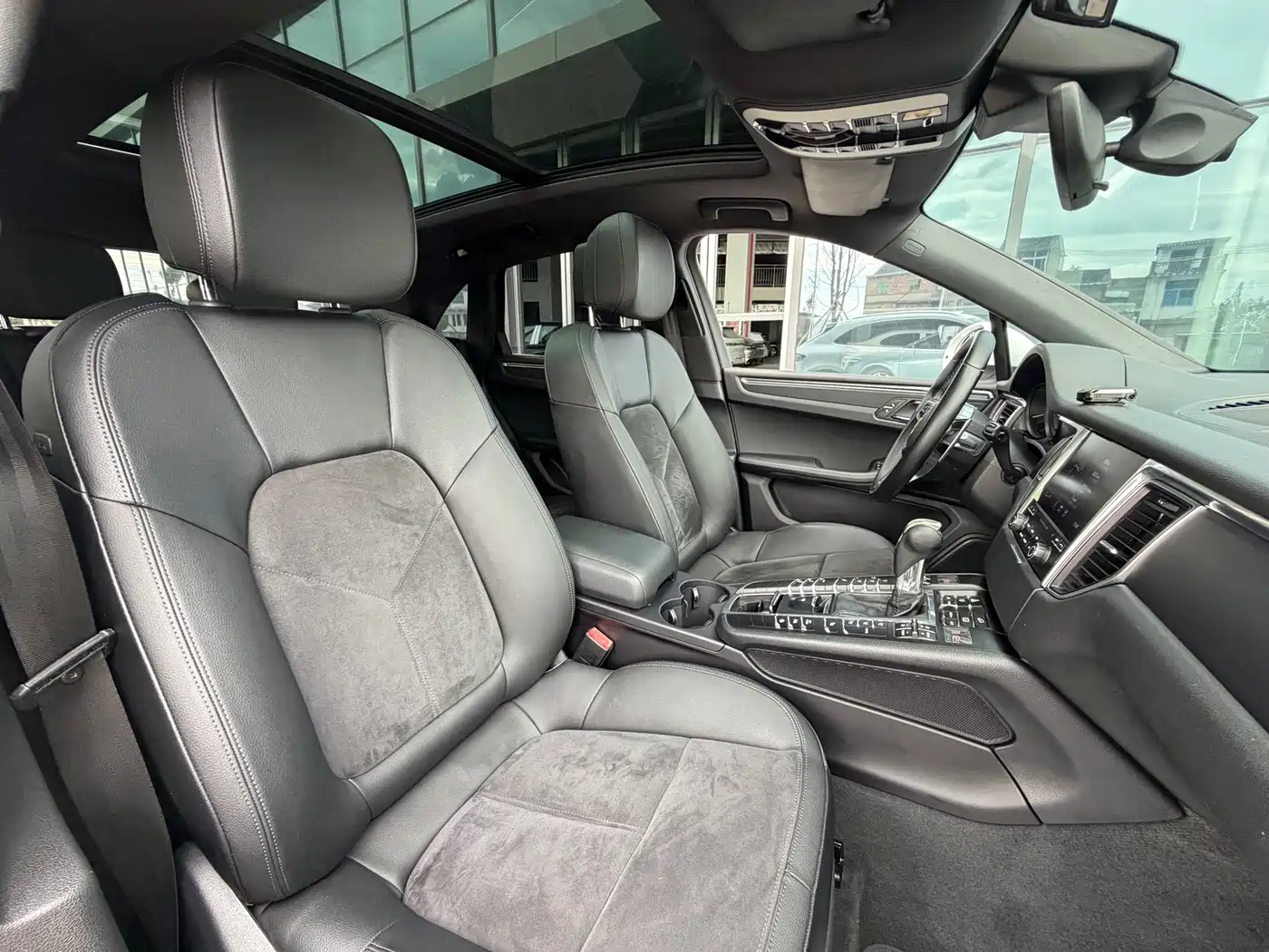 Фото 15 - Porsche Macan