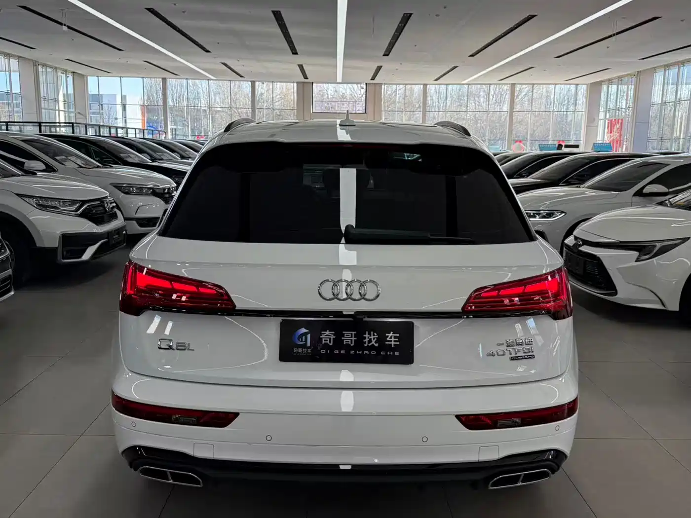 Audi Q5L 2024 Model 40 TFSI Luxury Dynamic фото 4