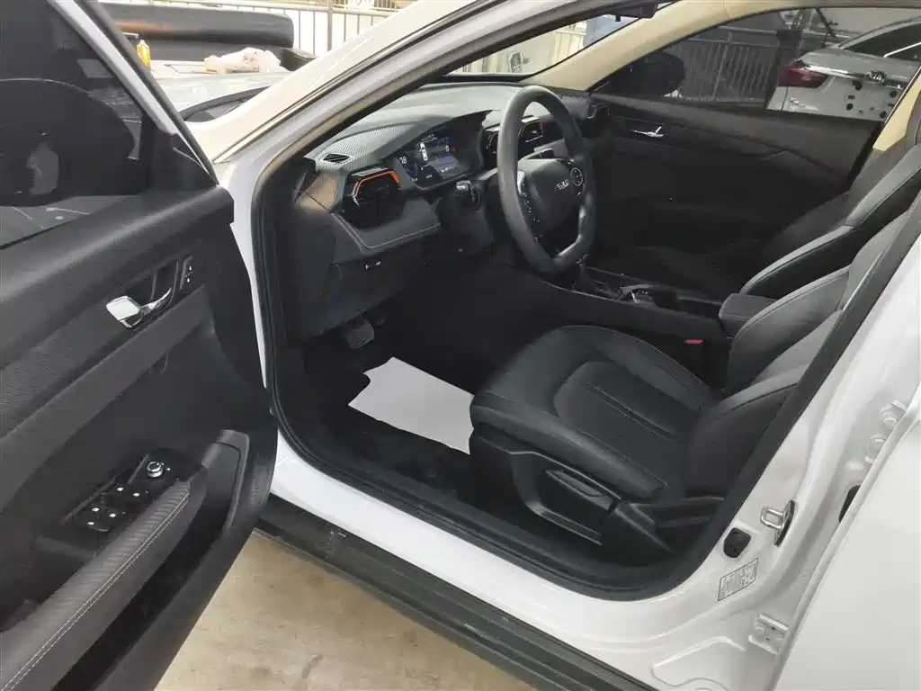 DONGFENG FENGSHEN YI HYUN