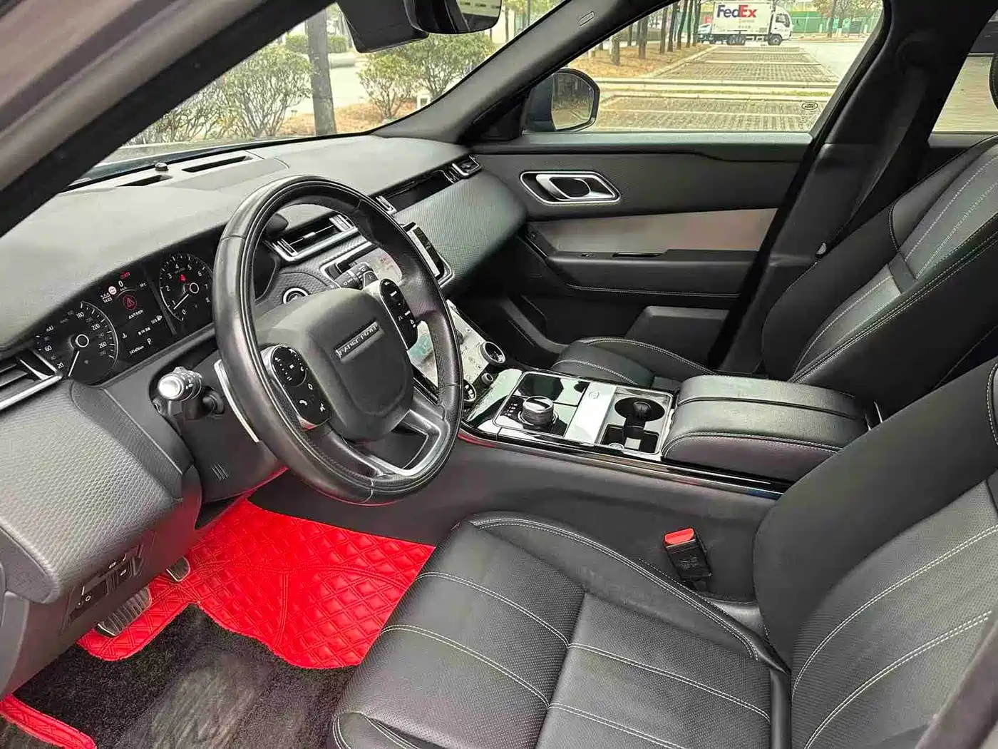 Land Rover Range Rover Velar 2020 P250 R-DYNAMIC S фото 4