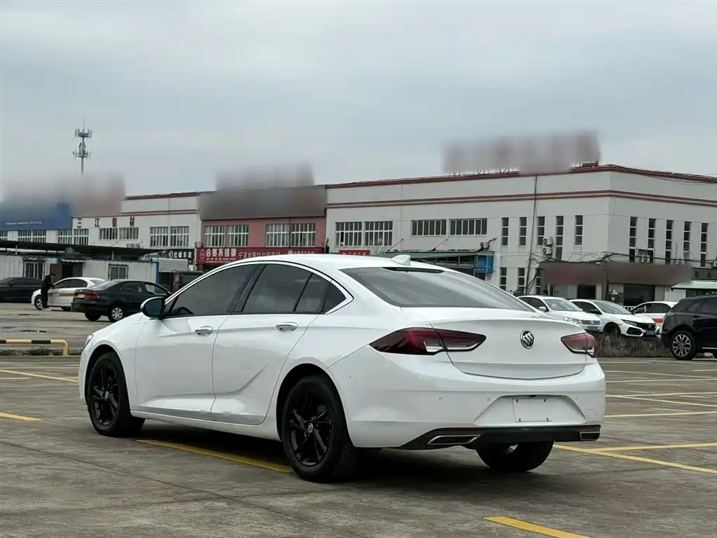 Buick Regal 2020 552T Luxury фото 5