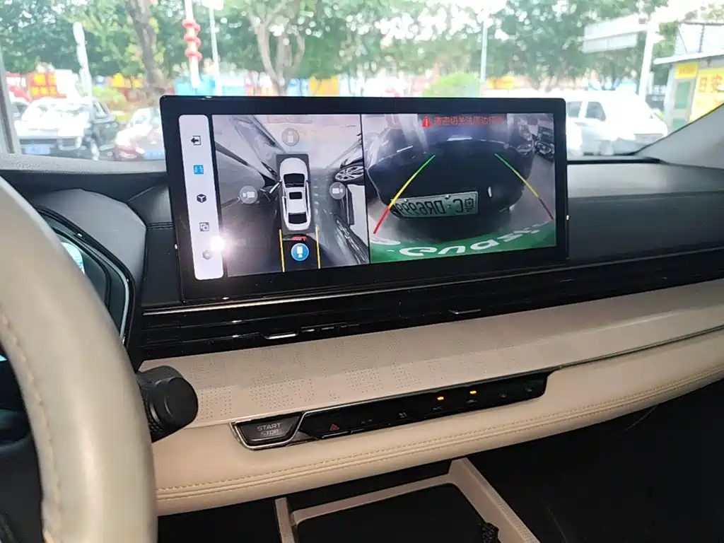 Geely Emgrand L HiP 2022 2022 1.5TD-DHT Pro 100KM Super Rui