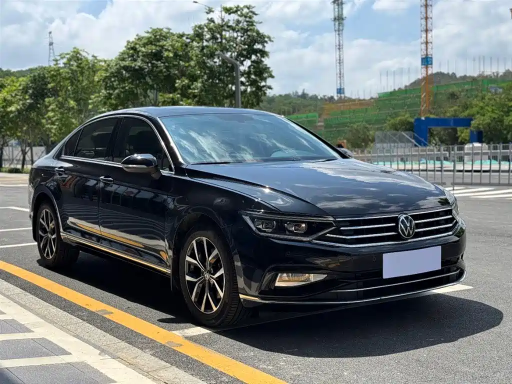 Volkswagen Magotan 2020 330TSI DSG Leading фото 2