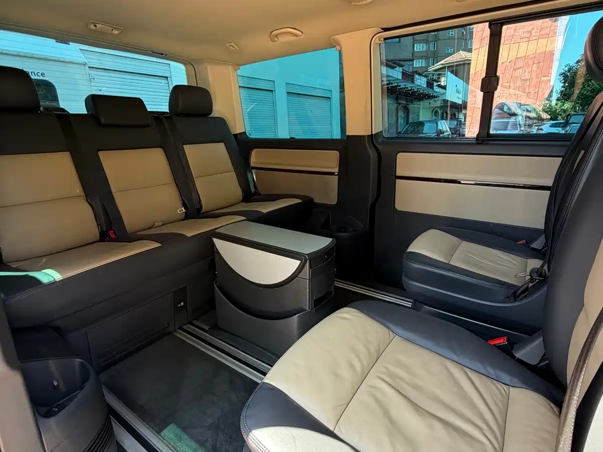 Volkswagen Multivan 2012 2.0TSI 4WD Premium фото 12