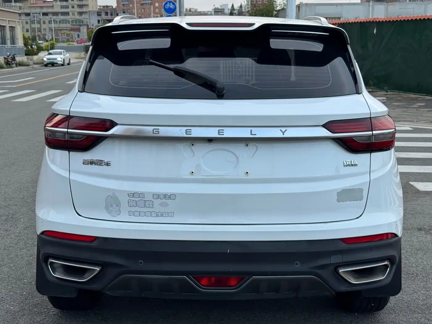 Фото 8 - Geely Coolray