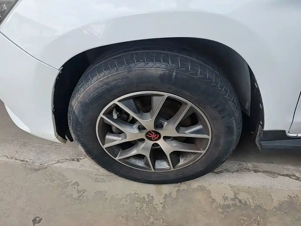 BYD Song 2017 2016 Unrivaled Edition 1.5TI Manual Elite Edition