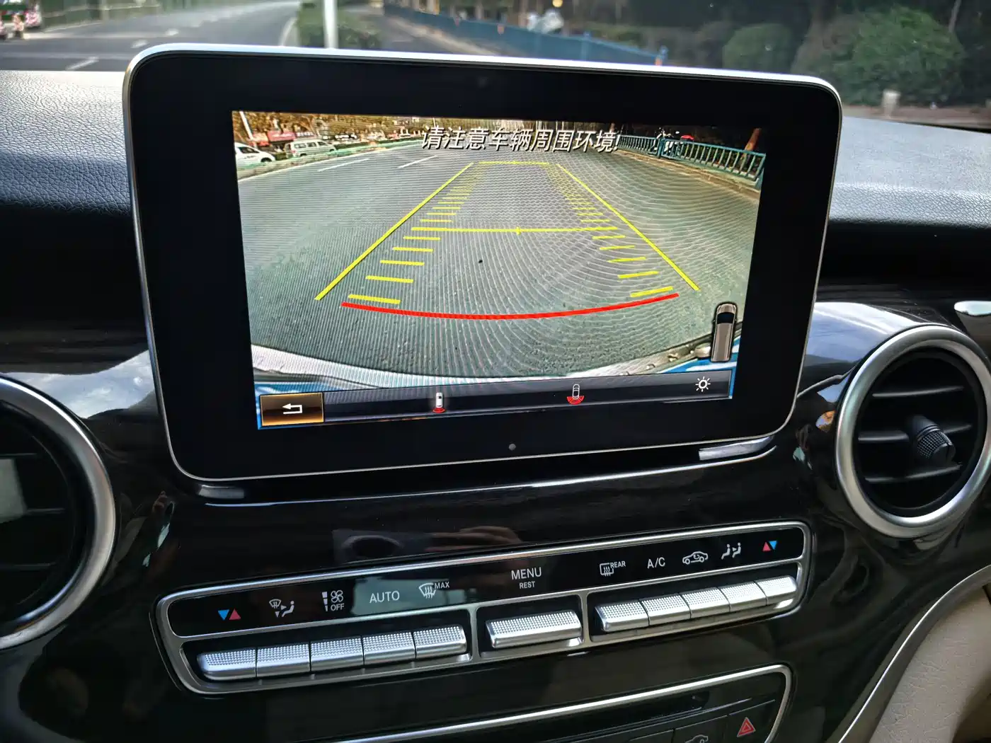 Mercedes-Benz V-Class 2018 V 260 Navigator Edition China VI фото 23