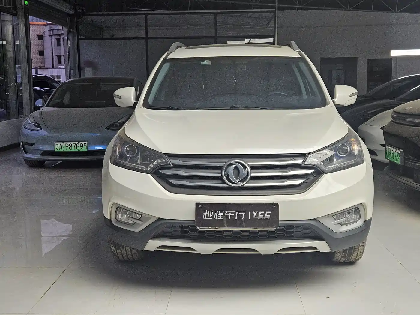 Фото 2 - Dongfeng Aeolus Dongfeng Fengshen AX7